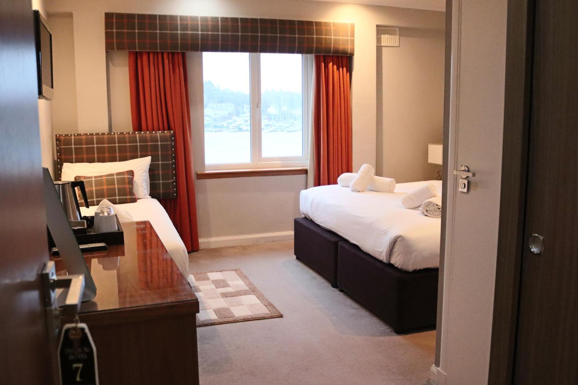 Anchor Hotel And Seabed Restaurant Tarbert  Eksteriør billede