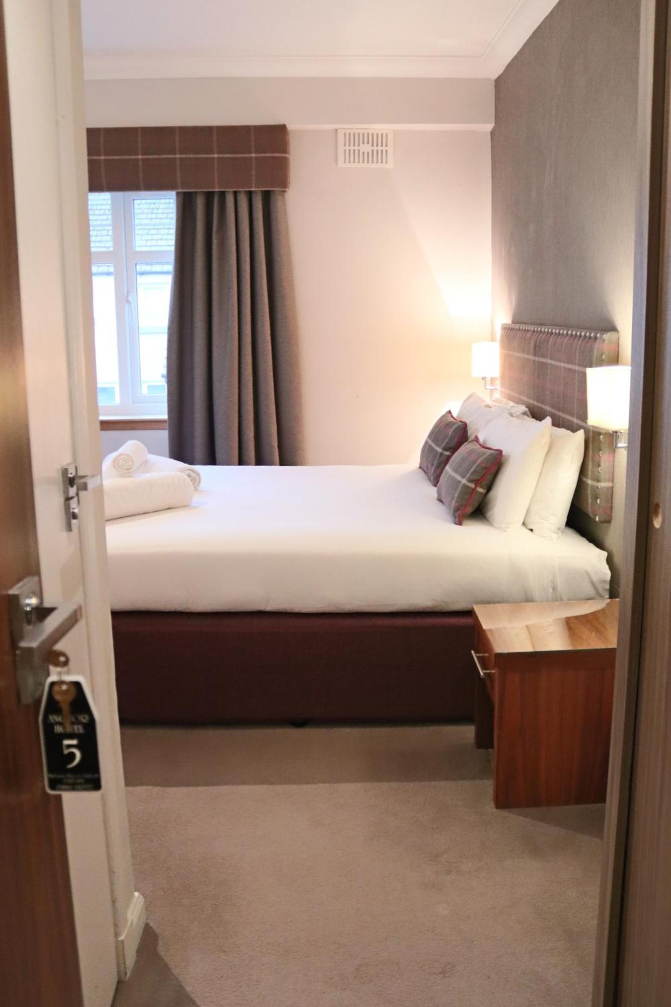 Anchor Hotel And Seabed Restaurant Tarbert  Eksteriør billede